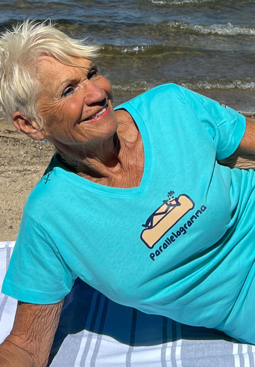 Fun custom grandma shirt parallelagramma